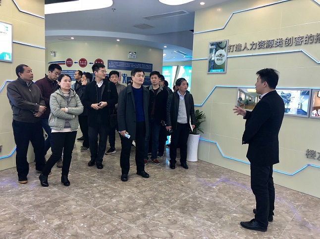 cef03146214dd6f16af64305242c137.jpg